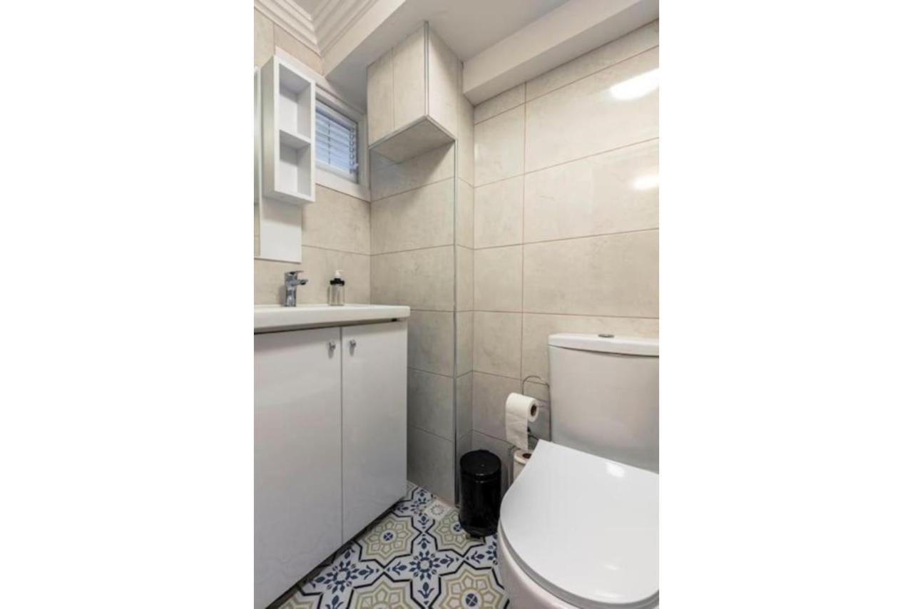 Historical 4-Br Home Steps From Besiktas Stadium & Bosphorus Views - Prime Nisantasi Location! อิสตันบูล ภายนอก รูปภาพ