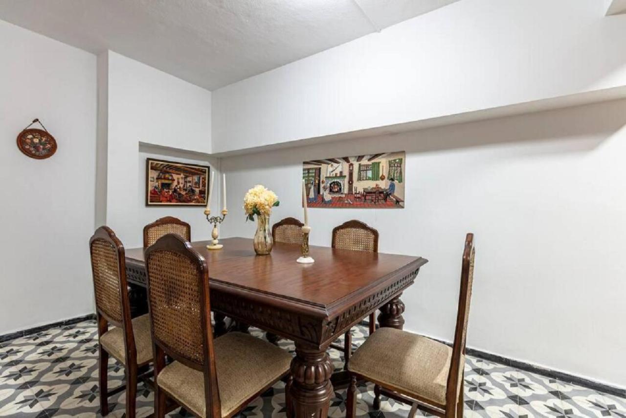Historical 4-Br Home Steps From Besiktas Stadium & Bosphorus Views - Prime Nisantasi Location! อิสตันบูล ภายนอก รูปภาพ