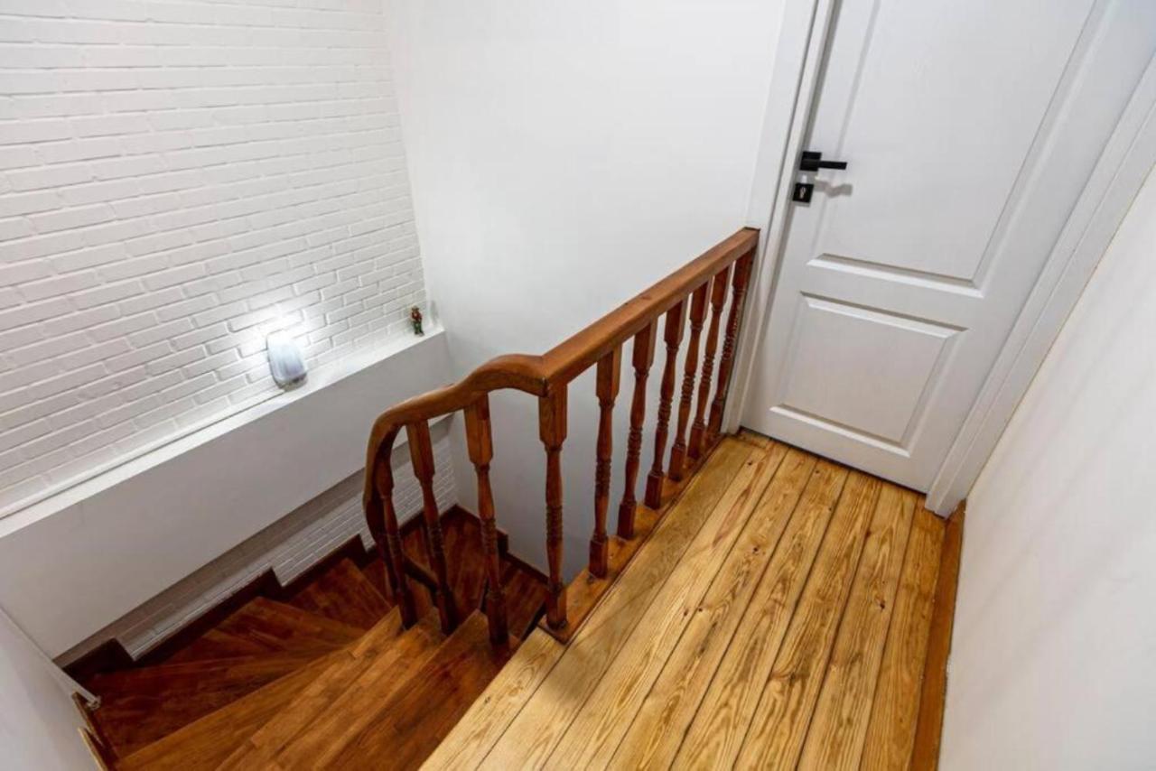 Historical 4-Br Home Steps From Besiktas Stadium & Bosphorus Views - Prime Nisantasi Location! อิสตันบูล ภายนอก รูปภาพ