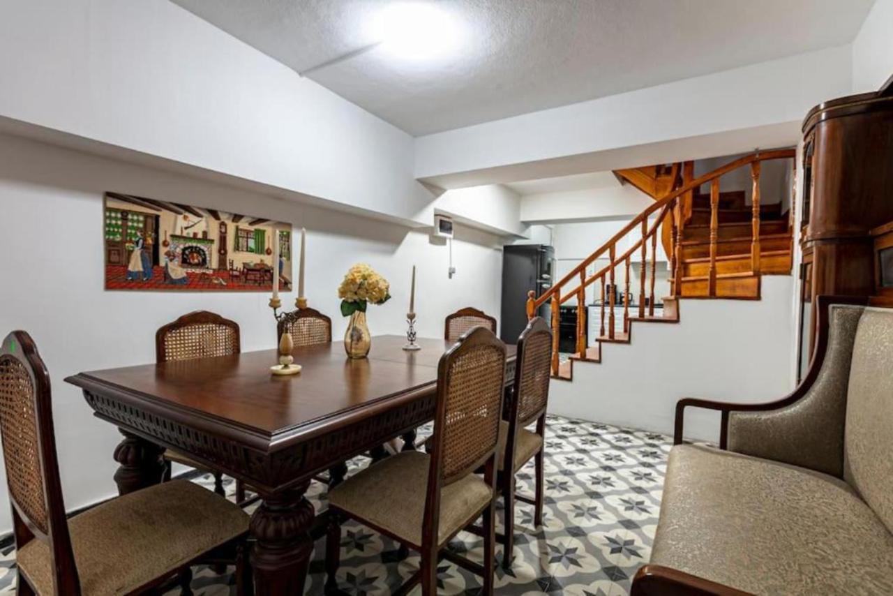 Historical 4-Br Home Steps From Besiktas Stadium & Bosphorus Views - Prime Nisantasi Location! อิสตันบูล ภายนอก รูปภาพ