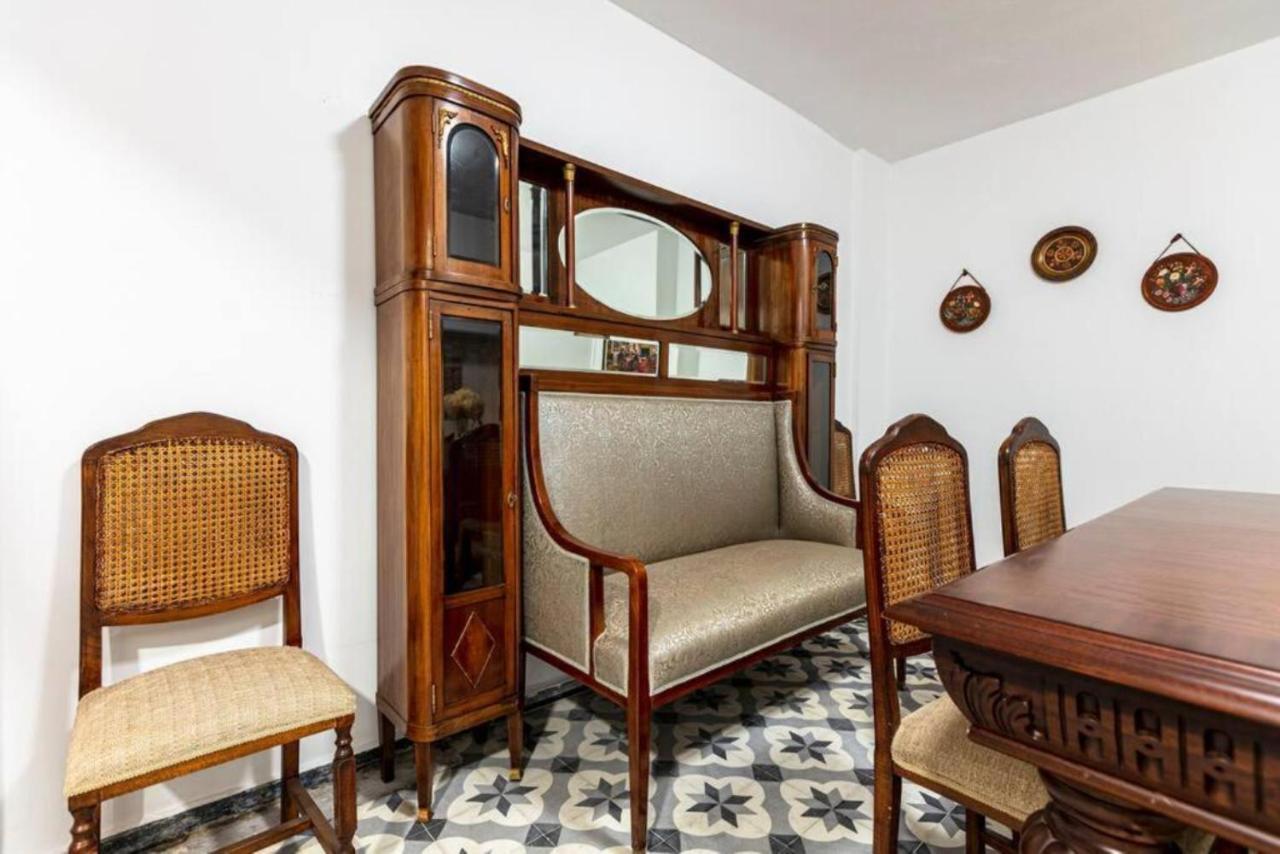 Historical 4-Br Home Steps From Besiktas Stadium & Bosphorus Views - Prime Nisantasi Location! อิสตันบูล ภายนอก รูปภาพ